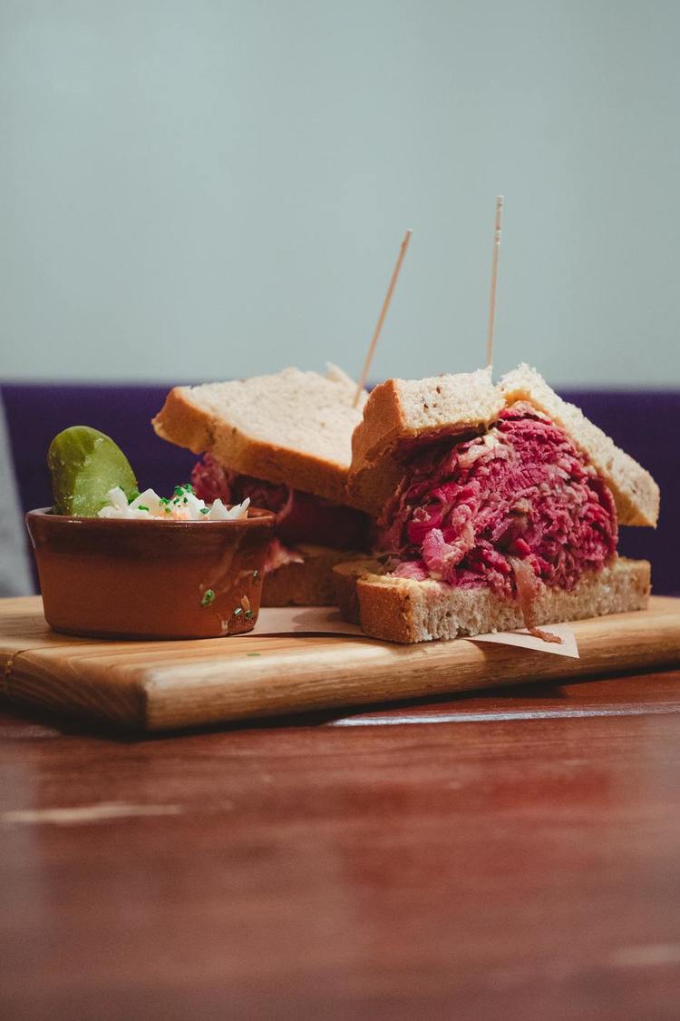 Montreal Smoked Meat Sandwich - Sandwich Recipe