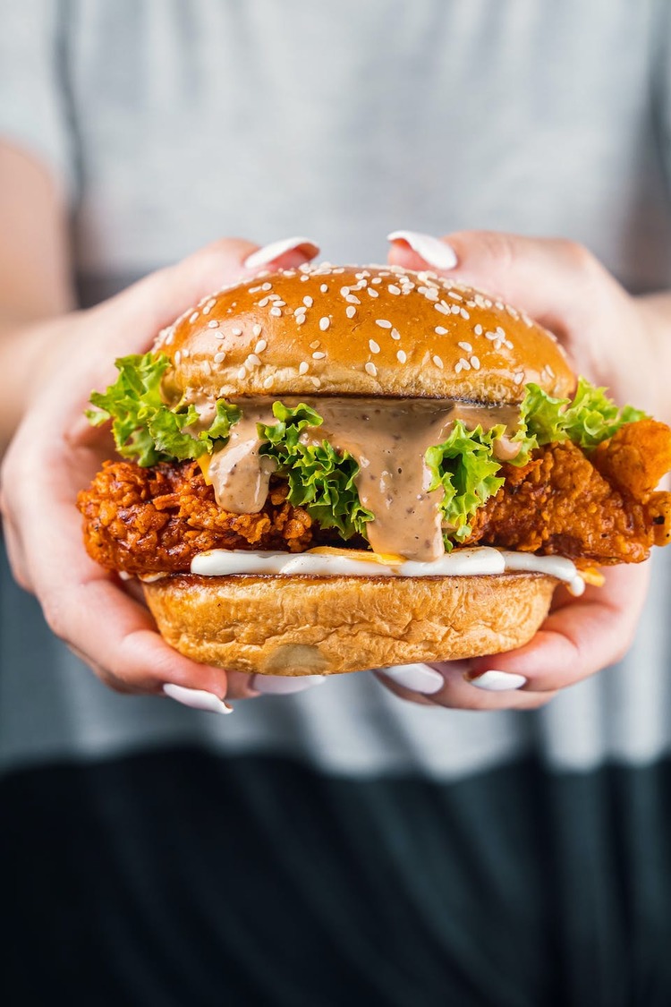Fried Chicken Sandwich with Spicy Mayonnaise and Sesame Seeds - Sandwich Recipe