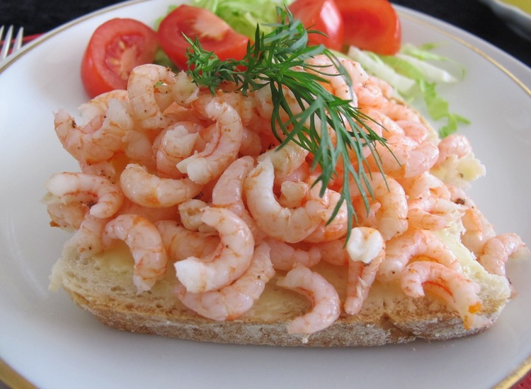 Shrimp Salad Sandwich with Tomatoes - Sandwich Recipe